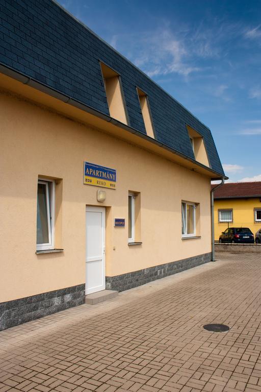 卡丹瑞科公寓式酒店 Kadaň 外观 照片