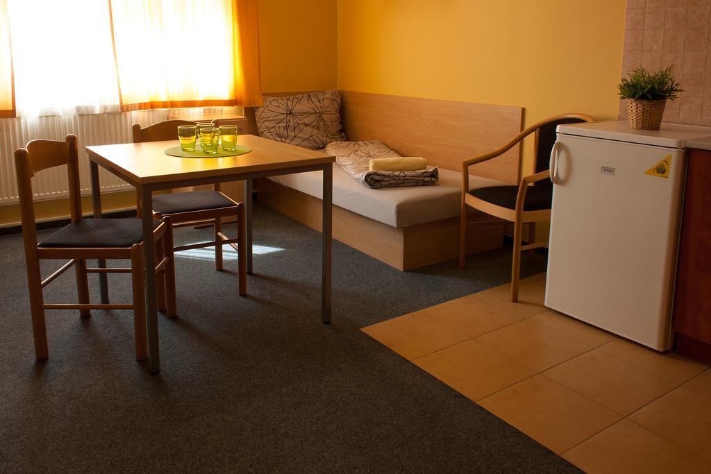 卡丹瑞科公寓式酒店 Kadaň 外观 照片